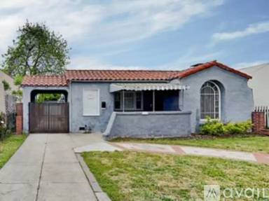 Main picture of 2062 W 65th St