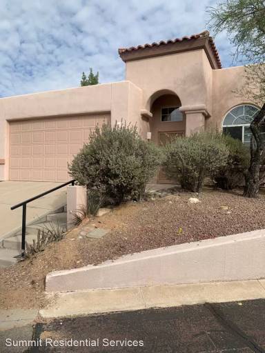 Main picture of 6683 N Calle Sin Nombre