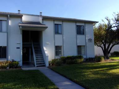 Main picture of 102 E Cypress Ct
