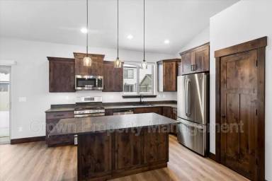 Main picture of 4046 Snowberry Ave