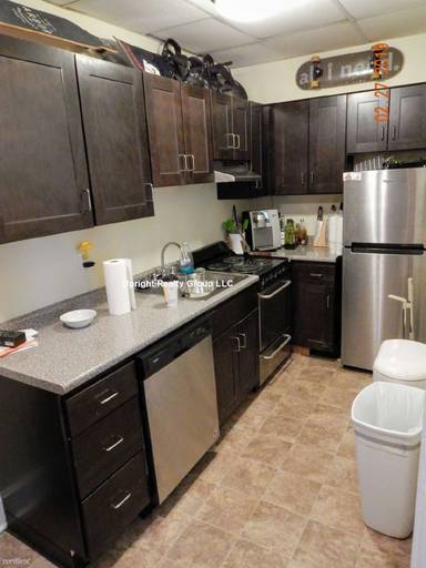 Main picture of 232 Kelton St