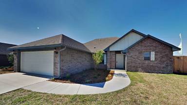 Main picture of 9001 NW 143rd St