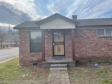 Main picture of 2419 W Hollyford Rd