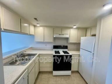 Main picture of 258 Date Ave