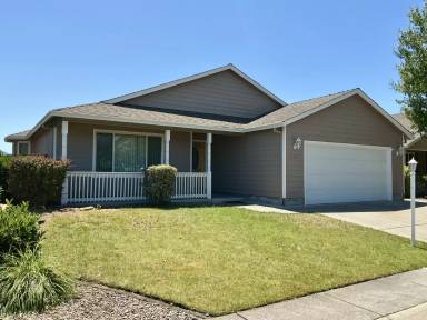 Main picture of 2102 Lara Ln
