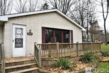 Main picture of 3881 King Rd