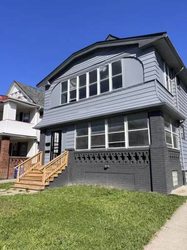 Main picture of 3321 E 146th St
