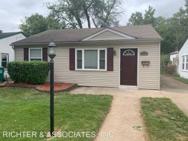 Main picture of 5923 Harrison St