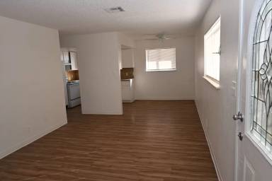 Main picture of 2301 Stewart Ave