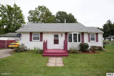 Main picture of 407 S Maurice Ave