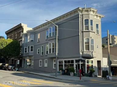 Main picture of 2396 Webster St