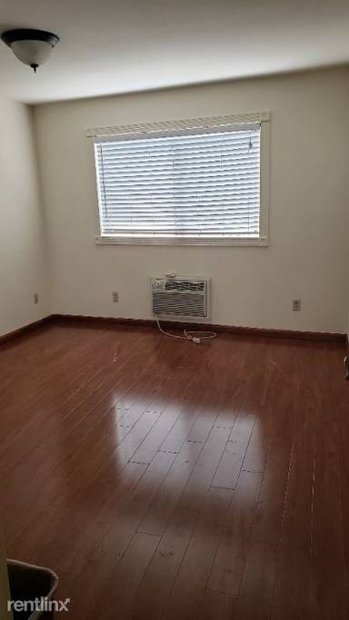 Main picture of 4444 Avocado St