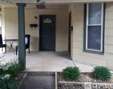 Main picture of 922 S Washington St