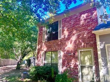 Main picture of 7631 White Oak Dr