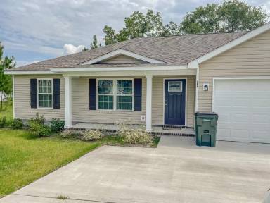 Main picture of 205 Bay Laurel Ct