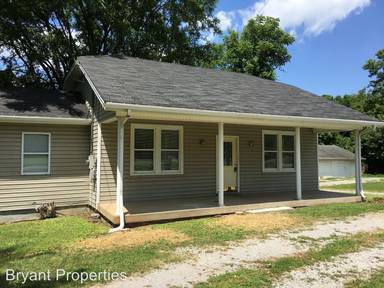 Main picture of 1121 McGavock Pike