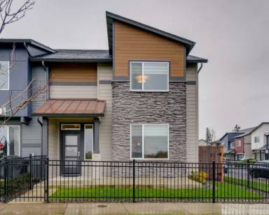 Main picture of 10800 NE 119th Pl