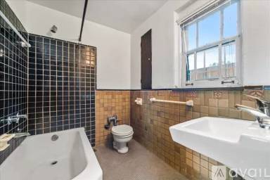 Main picture of 340 S Highland Ave