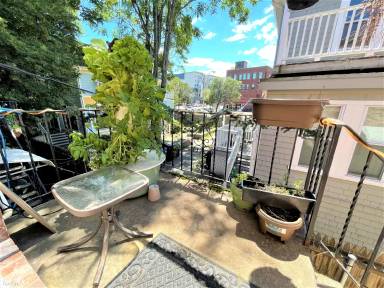 Main picture of 68 Prospect St