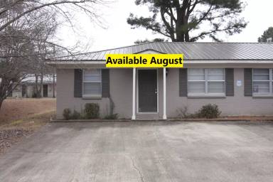 Main picture of 104 County Road 1078