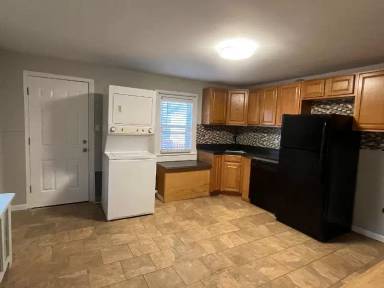 Main picture of 356 John St