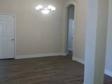 Main picture of 2060 Blackridge Ave