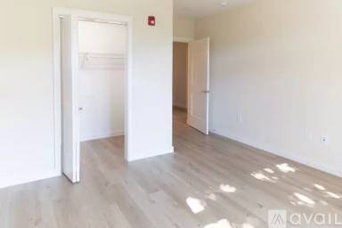 Main picture of 102 Westford St