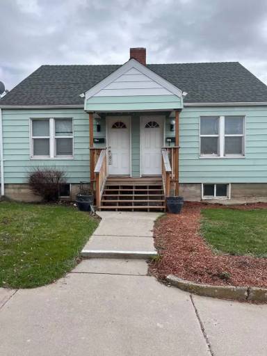 Main picture of 1876 Leroy St