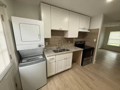 Main picture of 940 N Hollywood St