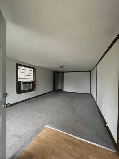 Main picture of 321 SE 3rd St