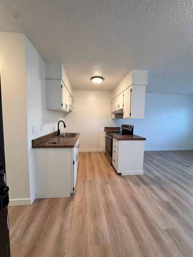 Main picture of 1615 E 10th St