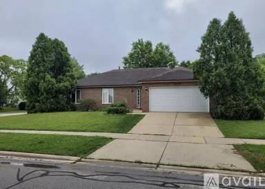 Main picture of 1500 Kenyon Dr