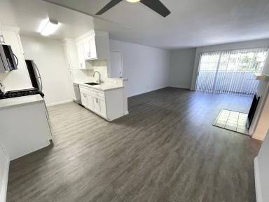 Main picture of 3445 Mentone Ave