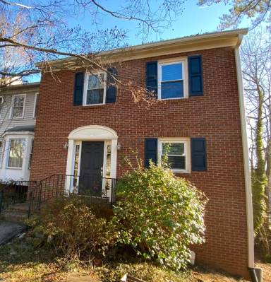 Main picture of 1435 Old Virginia Ct SE
