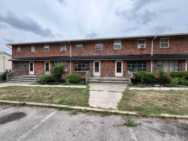 Main picture of 2234 Lincoln Way E