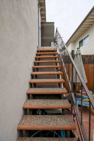 Main picture of 11045 Slater Ave