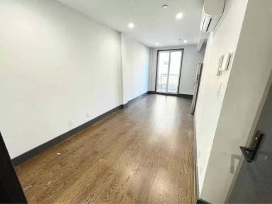 Main picture of 2109 Regent Pl