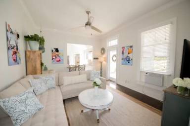 Main picture of 1309 Whitehead St
