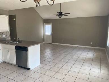 Main picture of 1 County Road 3077