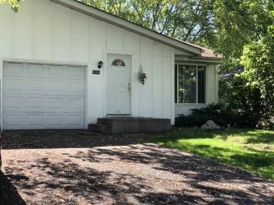 Main picture of 8105 Xerxes Ave N