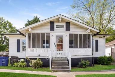 Main picture of 842 Efird St