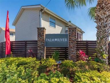 Main picture of 742 Palm Bay Dr