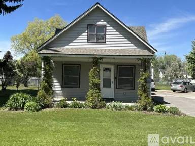Main picture of 282 W 1st S