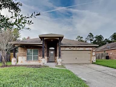 Main picture of 18935 Deer Trace Dr