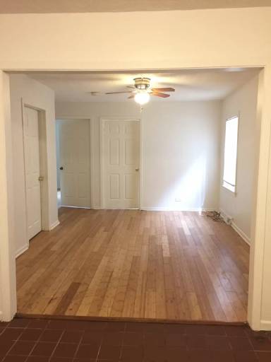 Main picture of 1319 Victoria Ave