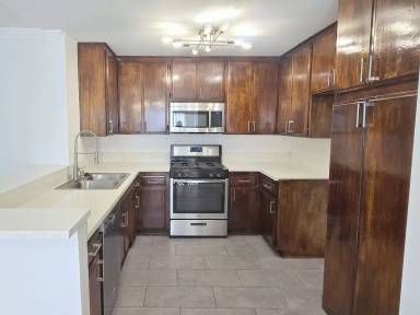 Main picture of 6544 Whitsett Ave