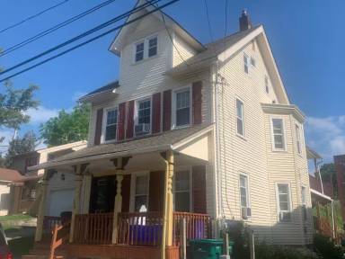 Main picture of 328 Spring St