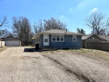 Main picture of 2620 SW Central Park Ave