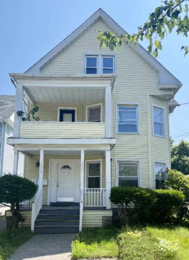 Main picture of 1640 Chapel St