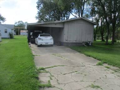 Main picture of 224 N Oak St